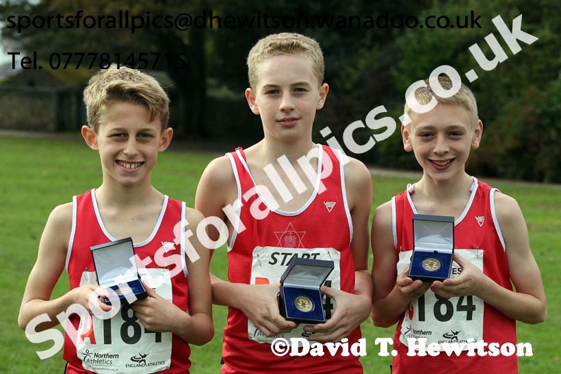 Warrington Harriers winners of the under-13 boys Northern Cross Country Relays. Photo: David T. Hewitson/Sports for All Pics
